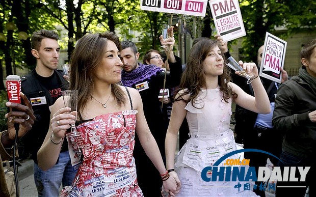 法總統(tǒng)簽署同性戀婚姻法 反對派不言棄籌劃大規(guī)?？棺h