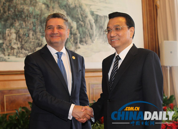 李克強(qiáng)總理在大連會(huì)見(jiàn)亞美尼亞總理薩爾基相