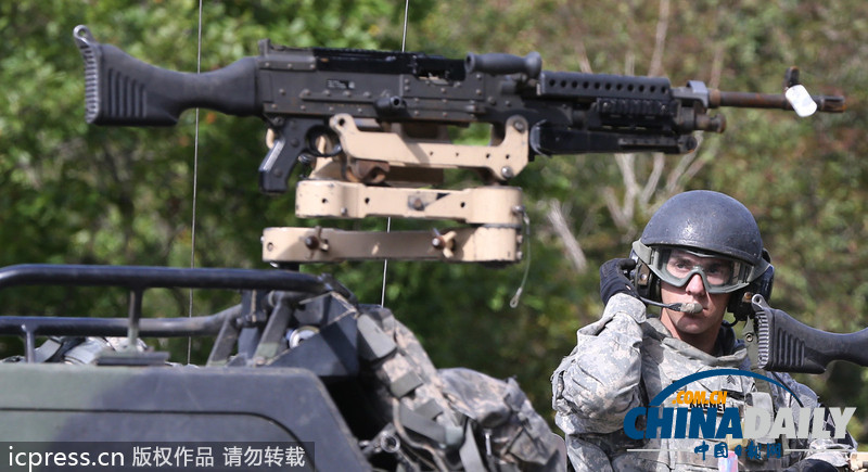 駐韓美軍試射多管火箭 場(chǎng)面壯觀（高清組圖）