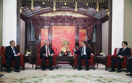李克強(qiáng)在中南海紫光閣會(huì)見東盟十國(guó)經(jīng)貿(mào)部長(zhǎng)訪華團(tuán)