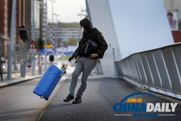 歐洲多國遭遇強(qiáng)風(fēng)暴襲擊 十余人死亡損失慘重（組圖）