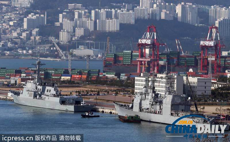 美巡洋艦駛?cè)腠n釜山基地 韓美英8日開始海上聯(lián)合訓練