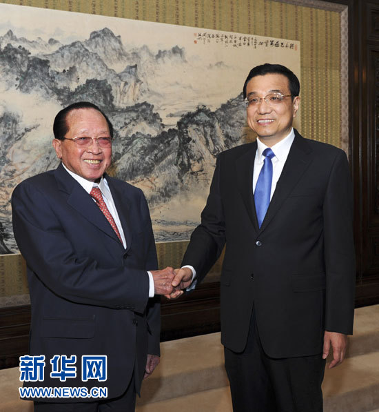 李克強(qiáng)會見柬埔寨副首相賀南洪