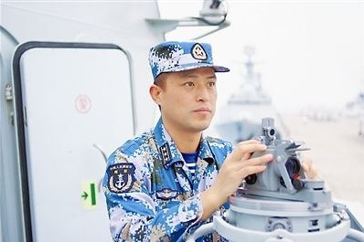 中國首艘052D艦配南海艦隊(duì) 首任艦長曝光