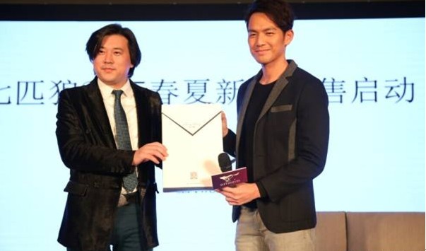 暖男鐘漢良來嘍！魅力演繹“極致襯衫”夢