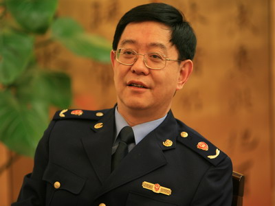 江蘇省工商局佘義和局長接受《中國日報》記者采訪