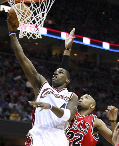 NBA季后賽：騎士主場(chǎng)屠牛 2:0領(lǐng)先