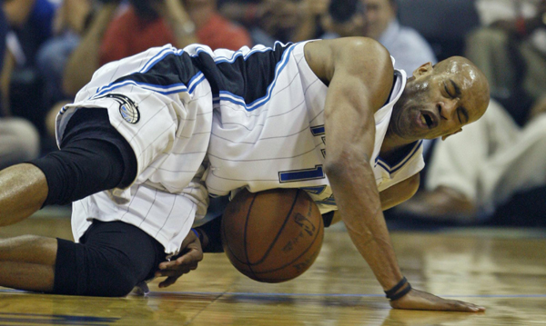 NBA：魔術(shù)首戰(zhàn)狂勝老鷹43分 1:0領(lǐng)先
