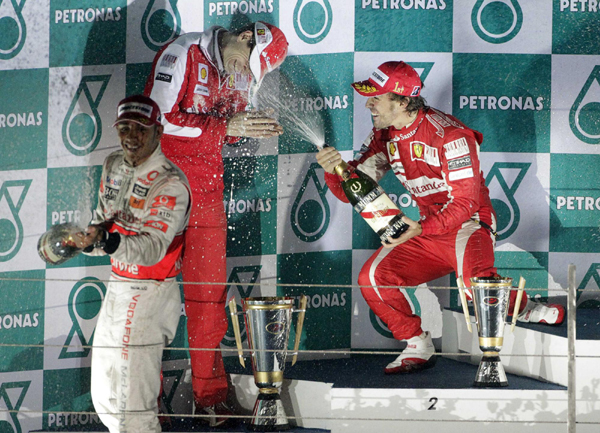 F1韓國站：阿隆索奪首冠排名榜首 紅牛車隊(duì)?wèi)K遭滑鐵盧