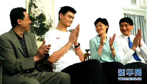 “難說再見！”：姚明NBA生涯全回顧