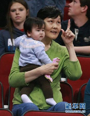 “難說(shuō)再見！”：姚明NBA生涯全回顧