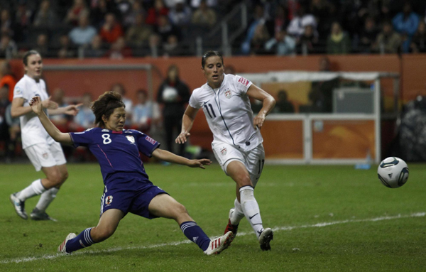 女足世界杯：兩度頑強(qiáng)扳平 日本點球5:3美國首次奪冠