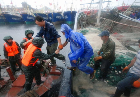 Typhoon Morakot whips East Asia