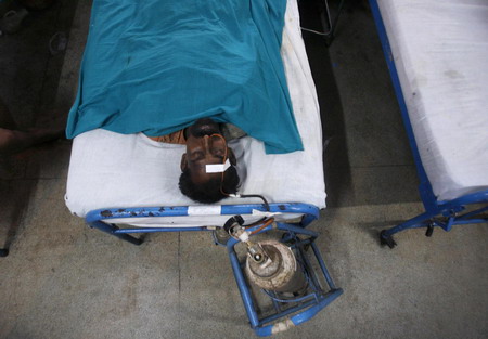 Indian train mishap kills 71