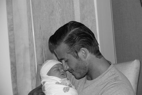 Beckham baby debuts on Facebook Beckham baby debuts on Facebook