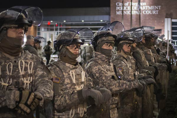 Ferguson protesters disrupt Black Friday shopping