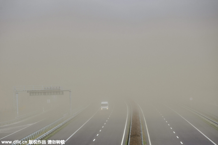 Sandstorms envelope global cities