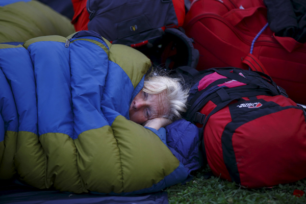 All climbers at camps high up Qomolangma airlifted to safety