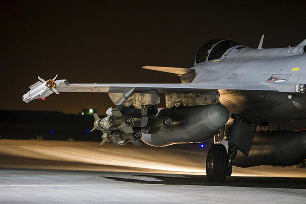 France, Russia launch more strikes against IS targets in Syria