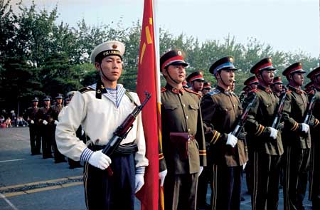 程志強：國慶35周年閱兵 我是擎旗手[圖]