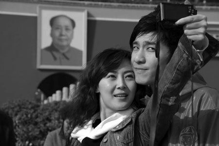 《百名攝影記者聚焦中國(guó)》畫冊(cè)首發(fā)式在京舉行