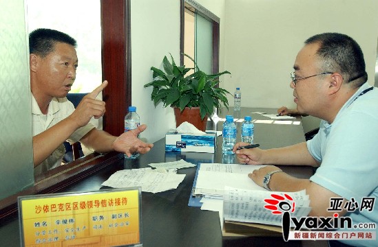 烏魯木齊勞動(dòng)局大下訪 重點(diǎn)排查農(nóng)民工工資拖欠等問(wèn)題