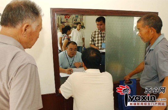 烏魯木齊勞動(dòng)局大下訪 重點(diǎn)排查農(nóng)民工工資拖欠等問(wèn)題