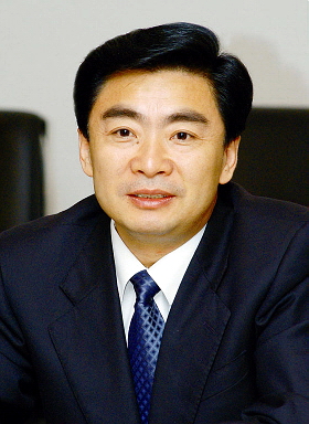 深圳代市長(zhǎng)王榮曾一年一升遷 學(xué)歷貨真價(jià)實(shí)