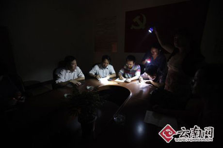 云南姚安發(fā)生6級(jí)地震 抗震救災(zāi)工作有序進(jìn)行[圖]