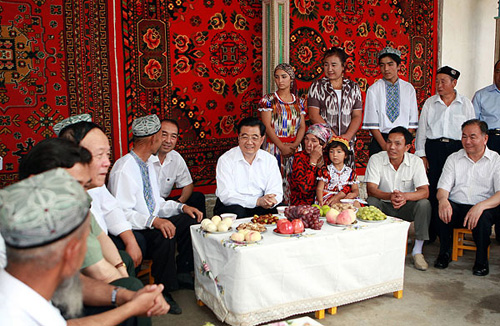 新疆生產(chǎn)建設(shè)兵團各級干部認真學(xué)習胡錦濤講話