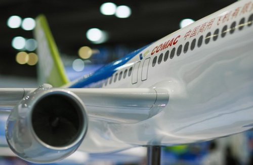 國(guó)產(chǎn)大客機(jī)外形樣機(jī)亮相 2016年交付使用(圖)