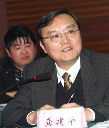 莫以宜春遠(yuǎn)，江山多勝游