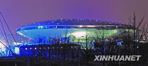上海世博場館調(diào)試夜景燈光