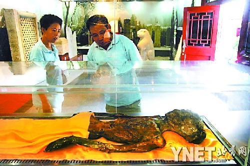 百姓雕塑展現(xiàn)60年時(shí)代變遷
