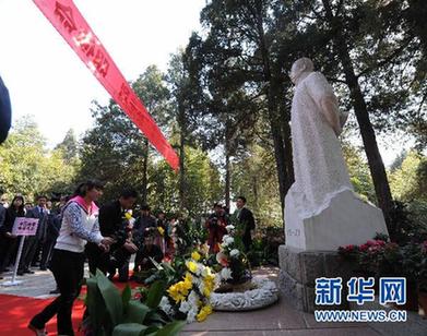 中國共產(chǎn)黨誕生90周年英烈祭：不朽的豐碑 永遠(yuǎn)的懷念