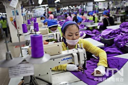 阿迪達(dá)斯奧運(yùn)服裝廠工人周薪15美元 奧組委調(diào)查