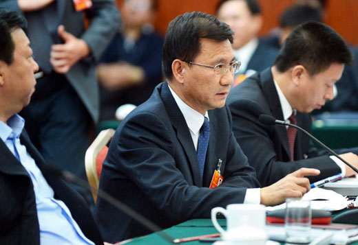 吉林省代表團(tuán)審議國(guó)務(wù)院機(jī)構(gòu)改革和職能轉(zhuǎn)變方案