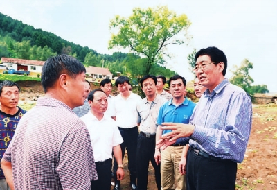 巴音朝魯：把群眾安全放在首位 嚴防發(fā)生次生災害