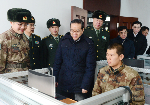 蔣超良到武警吉林省總隊直屬支隊、省軍區(qū)直屬營走訪慰問