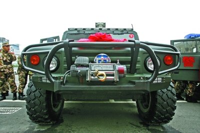 國(guó)產(chǎn)“梟龍”越野車(chē)將量產(chǎn) 性能或超悍馬(圖)