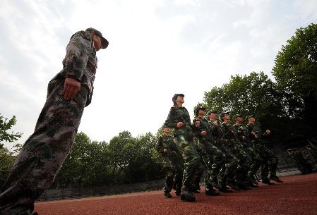 南京：應(yīng)屆畢業(yè)國防生投入軍政訓(xùn)練
