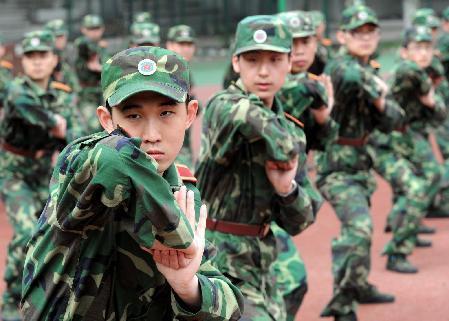南京：應(yīng)屆畢業(yè)國防生投入軍政訓(xùn)練