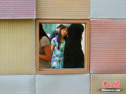 南京女大學生設計環(huán)保“便攜式蝸居”（圖）