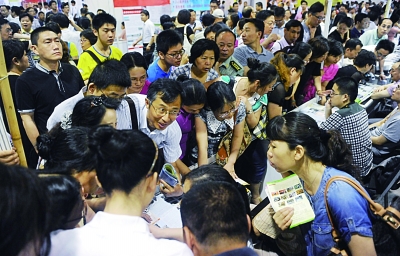 南京中招名校拋出預(yù)估分數(shù)線 考生可參考校內(nèi)排名選校
