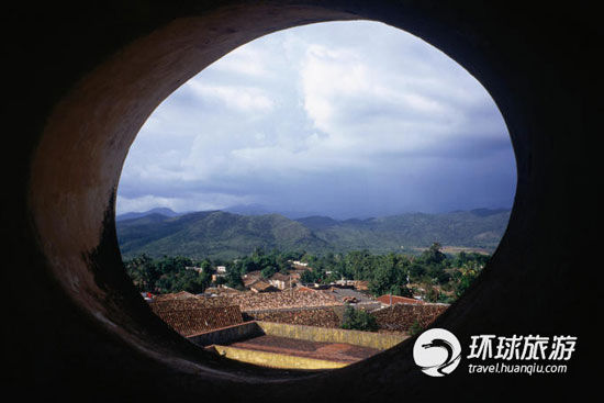 買(mǎi)一張環(huán)游世界機(jī)票就啟程