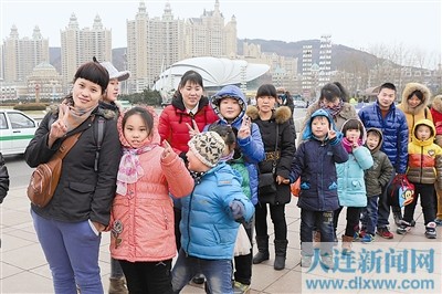 100多個(gè)外來(lái)務(wù)工人員家庭游覽大連