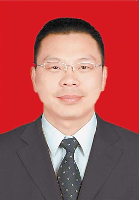 中共烏魯木齊市委員會領(lǐng)導干部任職公示