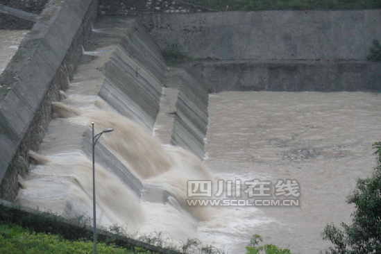 北川老縣城地震遺址遭50年來最強(qiáng)洪水
