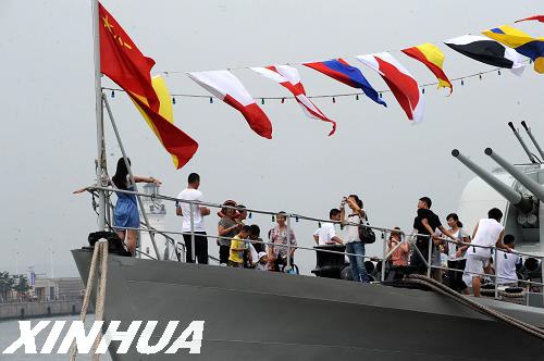 軍艦助興中國(guó)青島國(guó)際海洋節(jié)