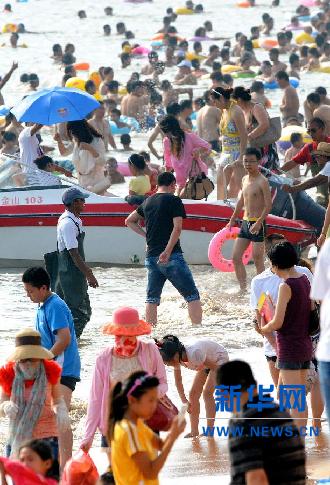青島：海水浴場(chǎng)整改 確保游客利益